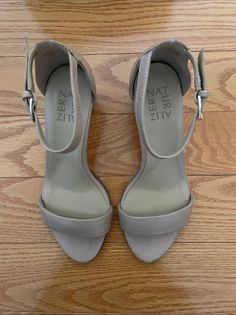 Naturalizer Vera Sandal Heel in Creme Brulee Leather, Women’s 5.5 - Picture 2 of 7